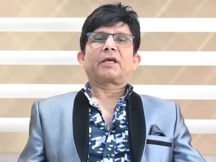 Actor KRK being escorted by Mumbai Police in firing case outside Oshiwara police station